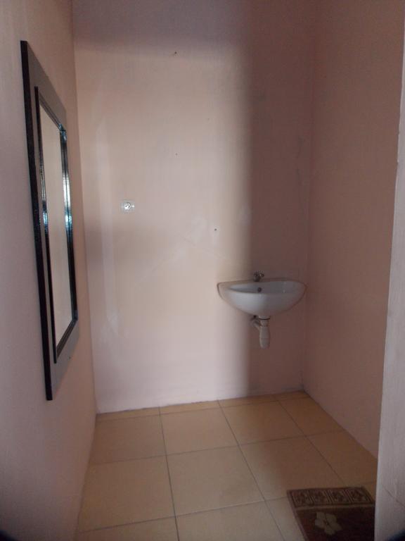 Hotel Putra Sindang Asih Batukaras Номер фото