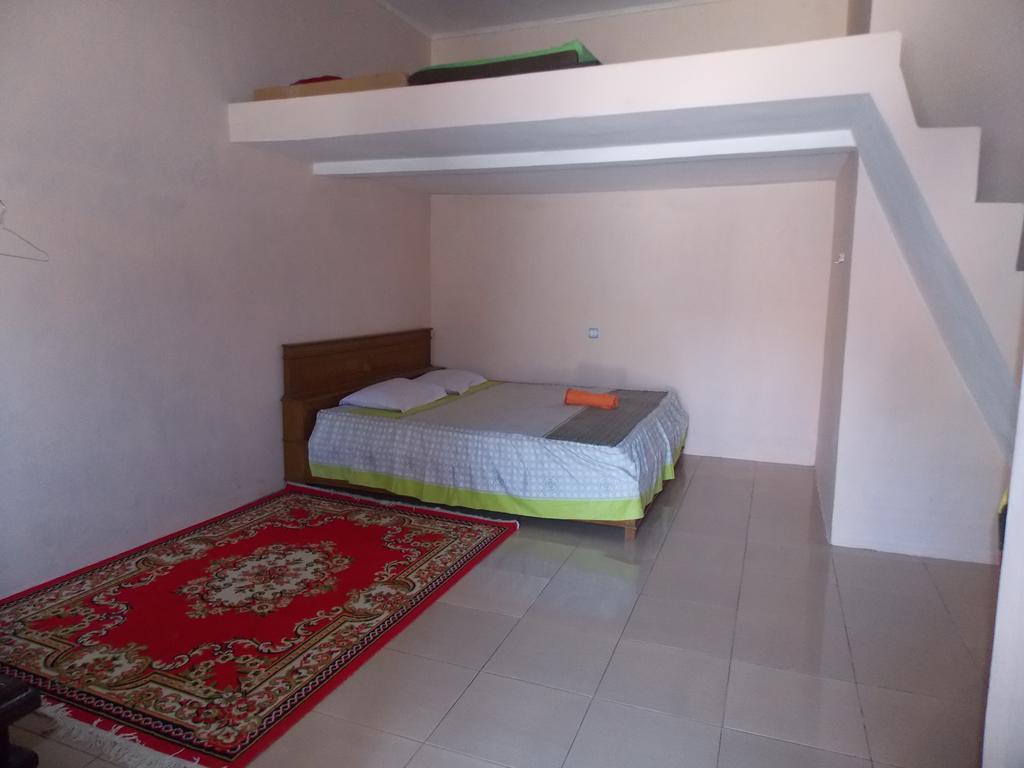 Hotel Putra Sindang Asih Batukaras Номер фото