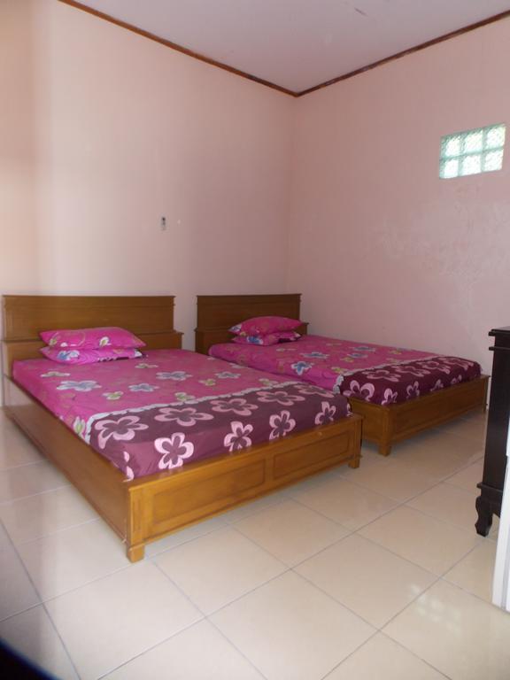 Hotel Putra Sindang Asih Batukaras Номер фото